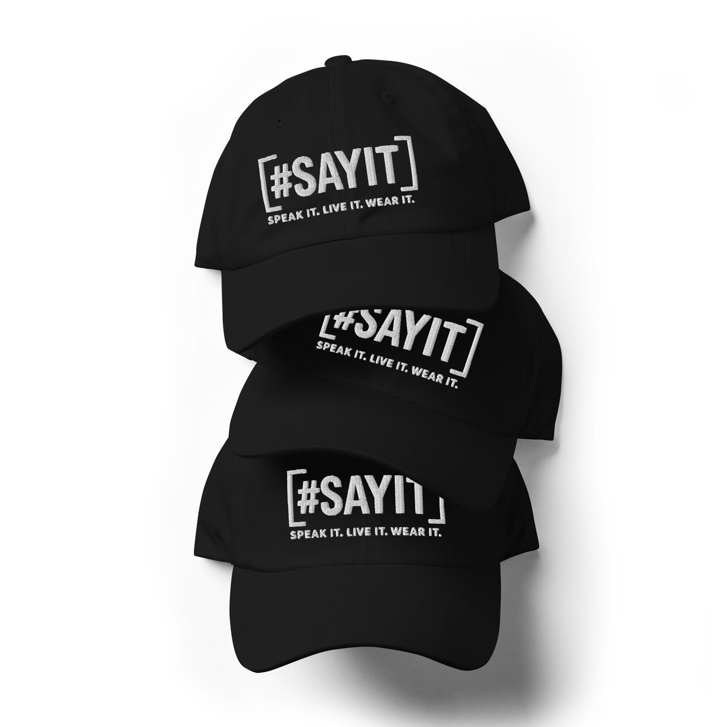 Casquette de baseball #SAYIT en coton sergé chino, profil bas, visière courbée, logo #SAYIT brodé à l’avant, ajustable avec boucle métallique, style urbain et minimaliste