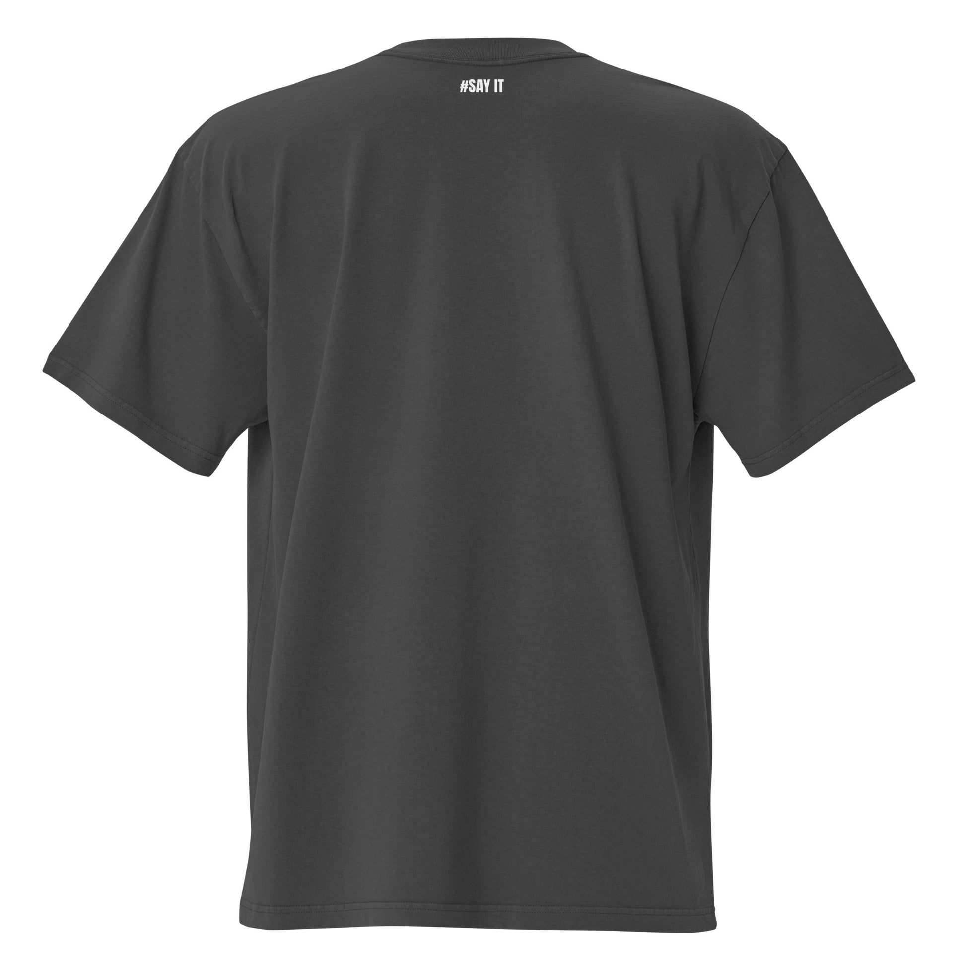 T-shirt oversize délavé unisexe en coton cardé avec coupe ample et épaules tombantes, design #SAYIT, style vintage et streetwear affirmé