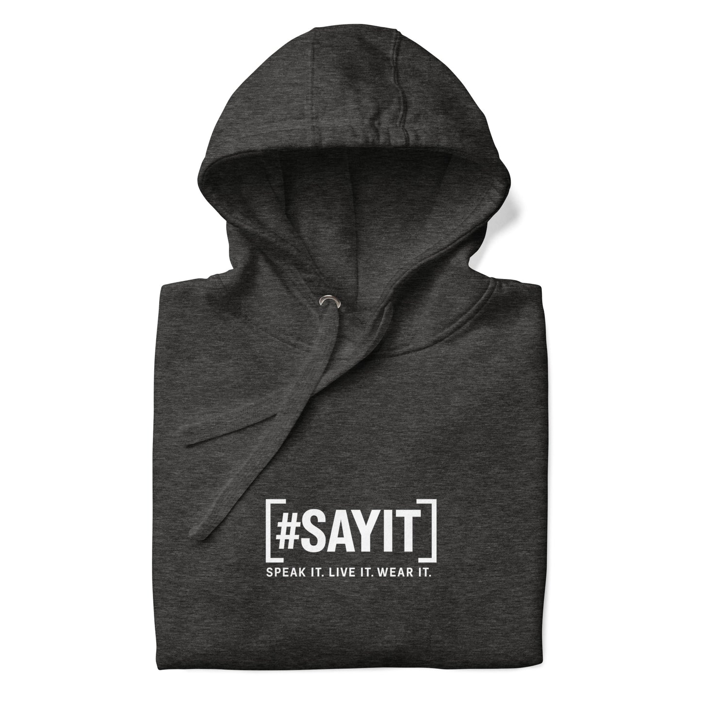 Hoodie avec le slogan #SAYIT imprimé à l’avant et un cœur blanc dans le dos. Coupe streetwear, capuche à trois panneaux et poche frontale. Un vêtement affirmé pour exprimer sa vérité avec style.
