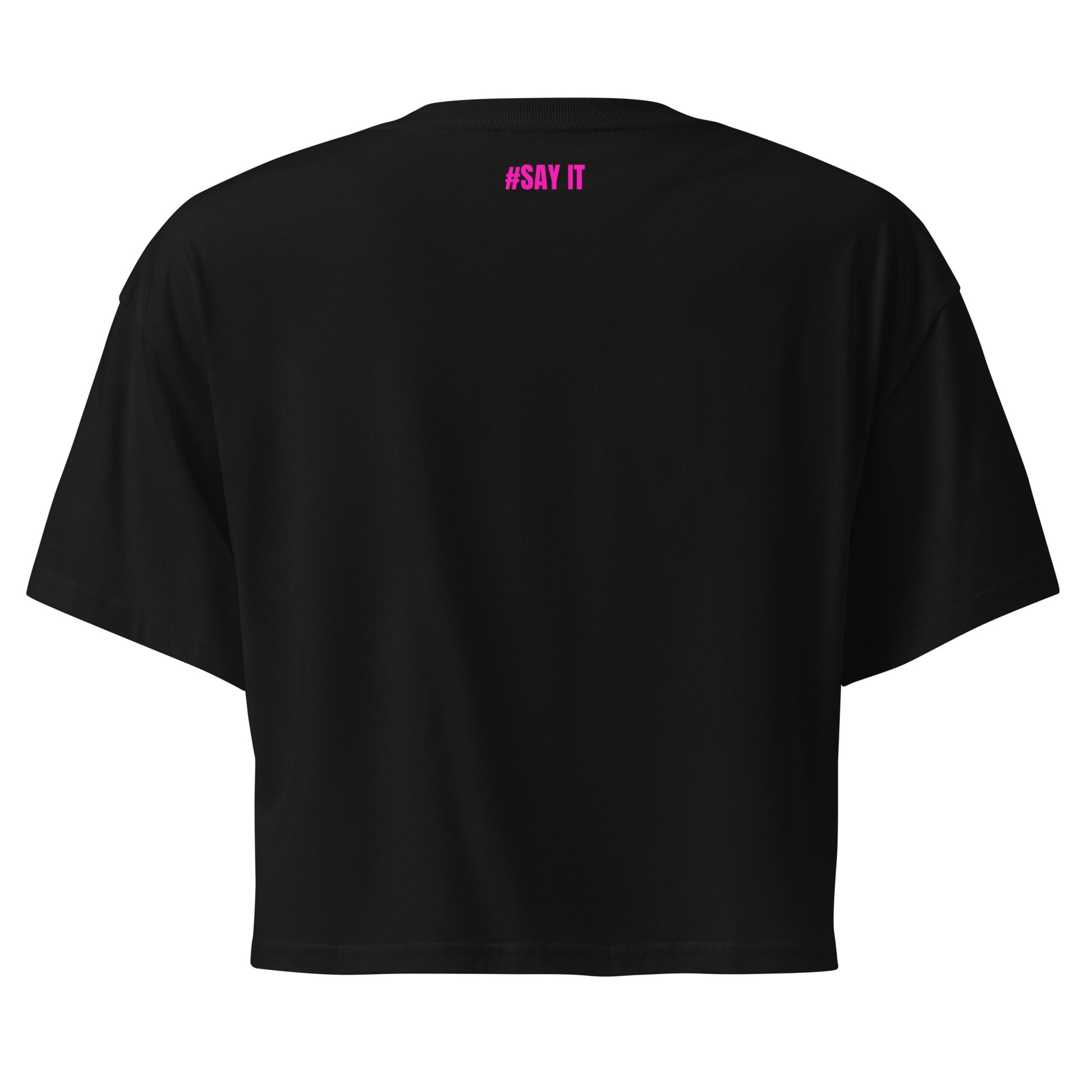 Crop top femme #SAYIT en coton peigné, coupe décontractée avec épaules tombantes, vêtement streetwear affirmé pour le printemps et l'été, mode féminine engagée