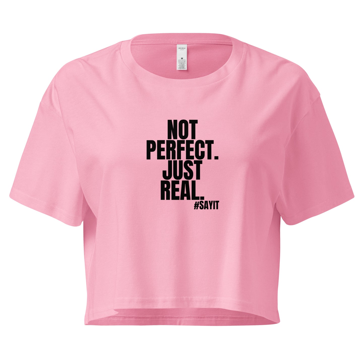 Crop top femme en coton #SAYIT, coupe courte décontractée, slogan inspirant, mode estivale streetwear pour femmes confiantes.