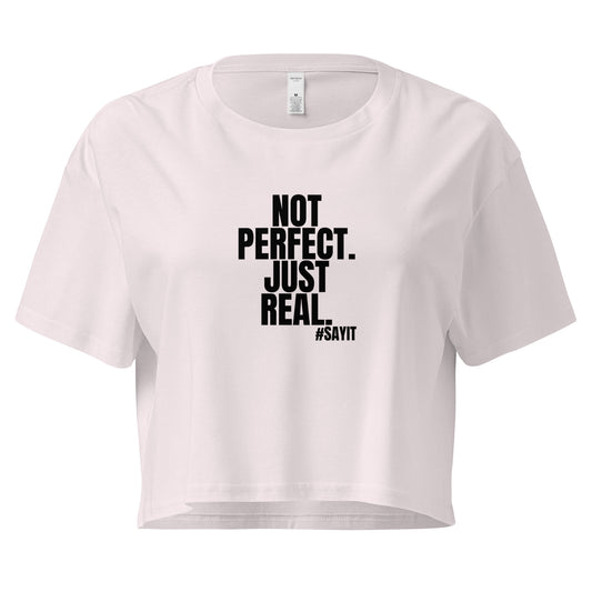 Crop top femme en coton #SAYIT, coupe courte décontractée, slogan inspirant, mode estivale streetwear pour femmes confiantes.